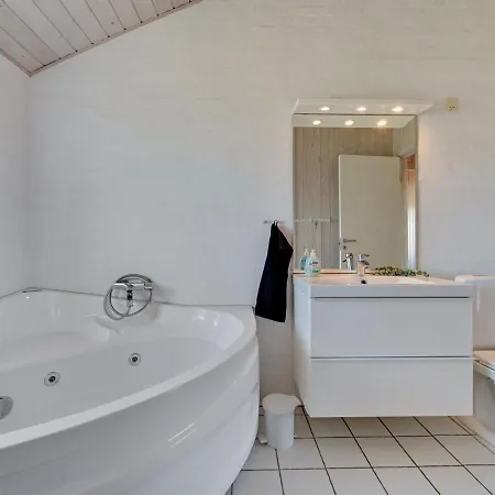 Holiday home Gudmar - 500m From The Sea In Western Jutland By Interhome