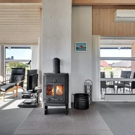 Holiday home Gudmar - 500m From The Sea In Western Jutland By Interhome Lakolk