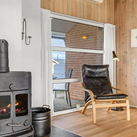 Nyaraló Gudmar - 500m From The Sea By Interhome Lakolk
